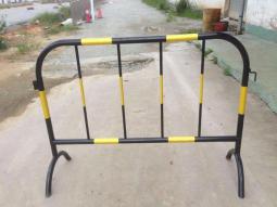 鐵馬（mǎ）護欄（lán）