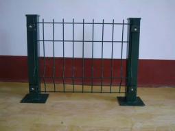 三角折彎護欄（lán）網